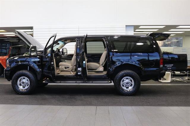 2005 Ford Excursion Limited