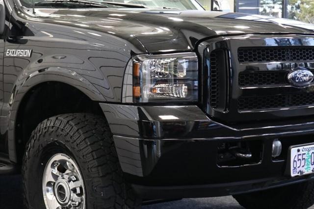 2005 Ford Excursion Limited