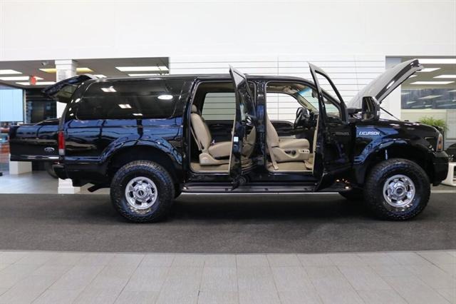 2005 Ford Excursion Limited