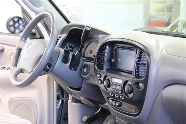 2004 Toyota Sequoia SR5