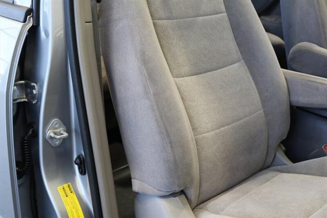 2004 Toyota Sequoia SR5