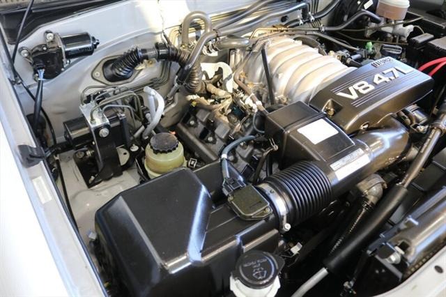 2004 Toyota Sequoia SR5