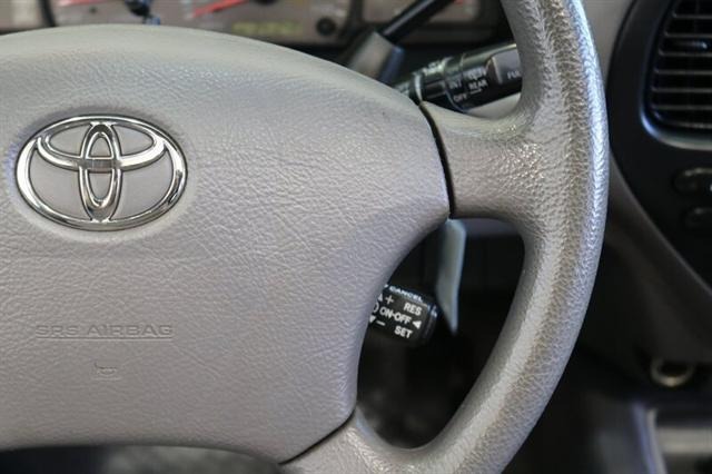 2004 Toyota Sequoia SR5