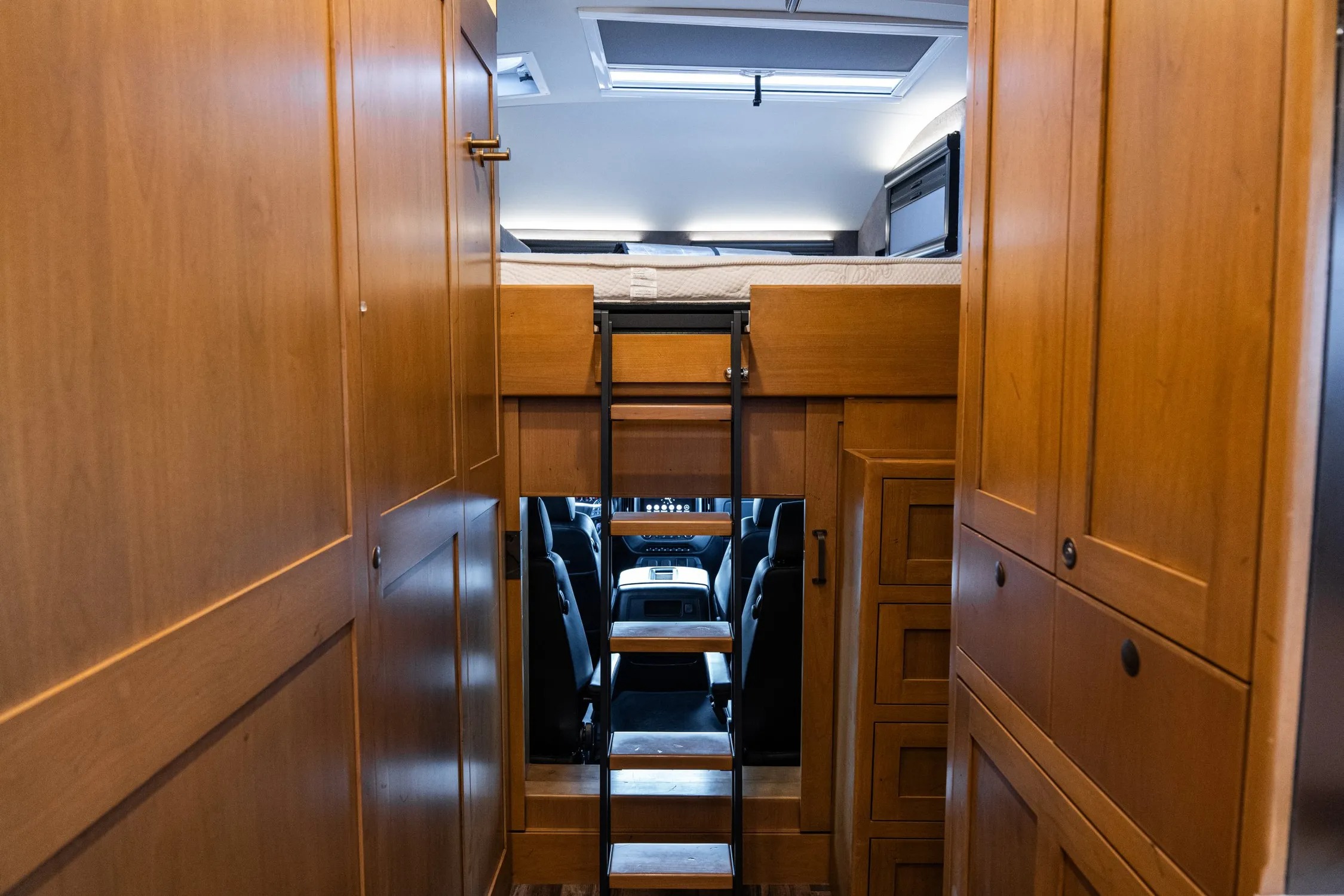 2024 EarthRoamer SX 020