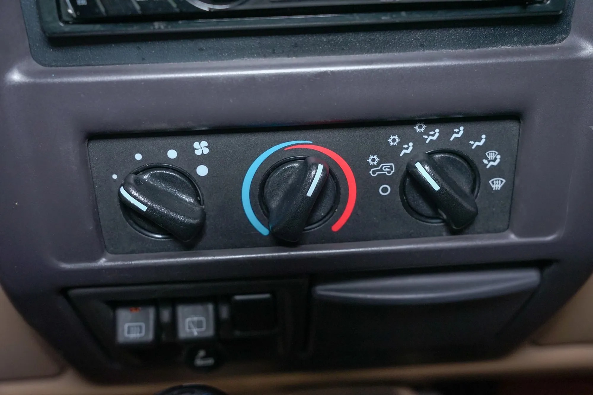 2001 Jeep Wrangler Sahara Edition