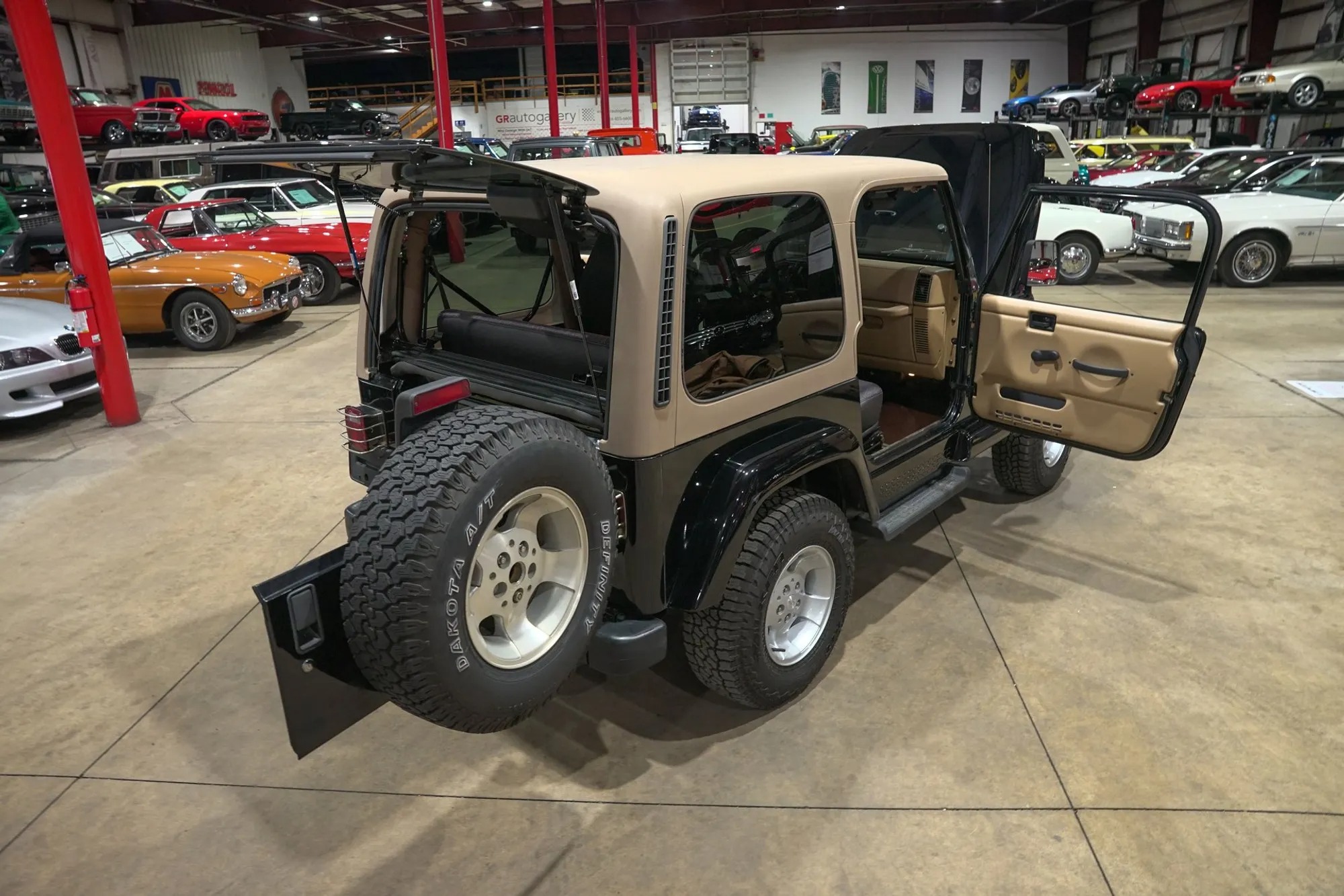 2001 Jeep Wrangler Sahara Edition