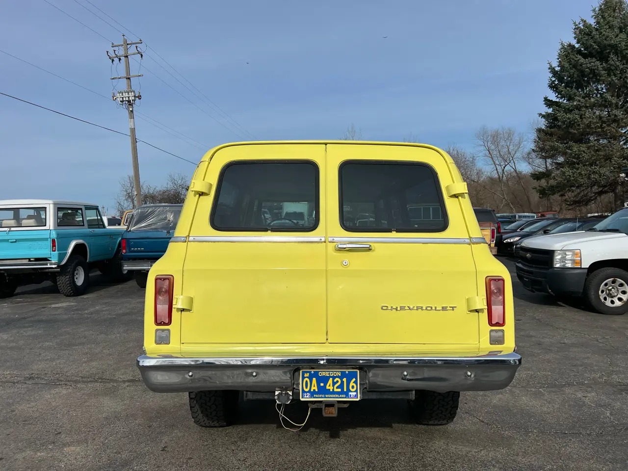 1972 Chevrolet K20 Suburban Custom Deluxe - 4