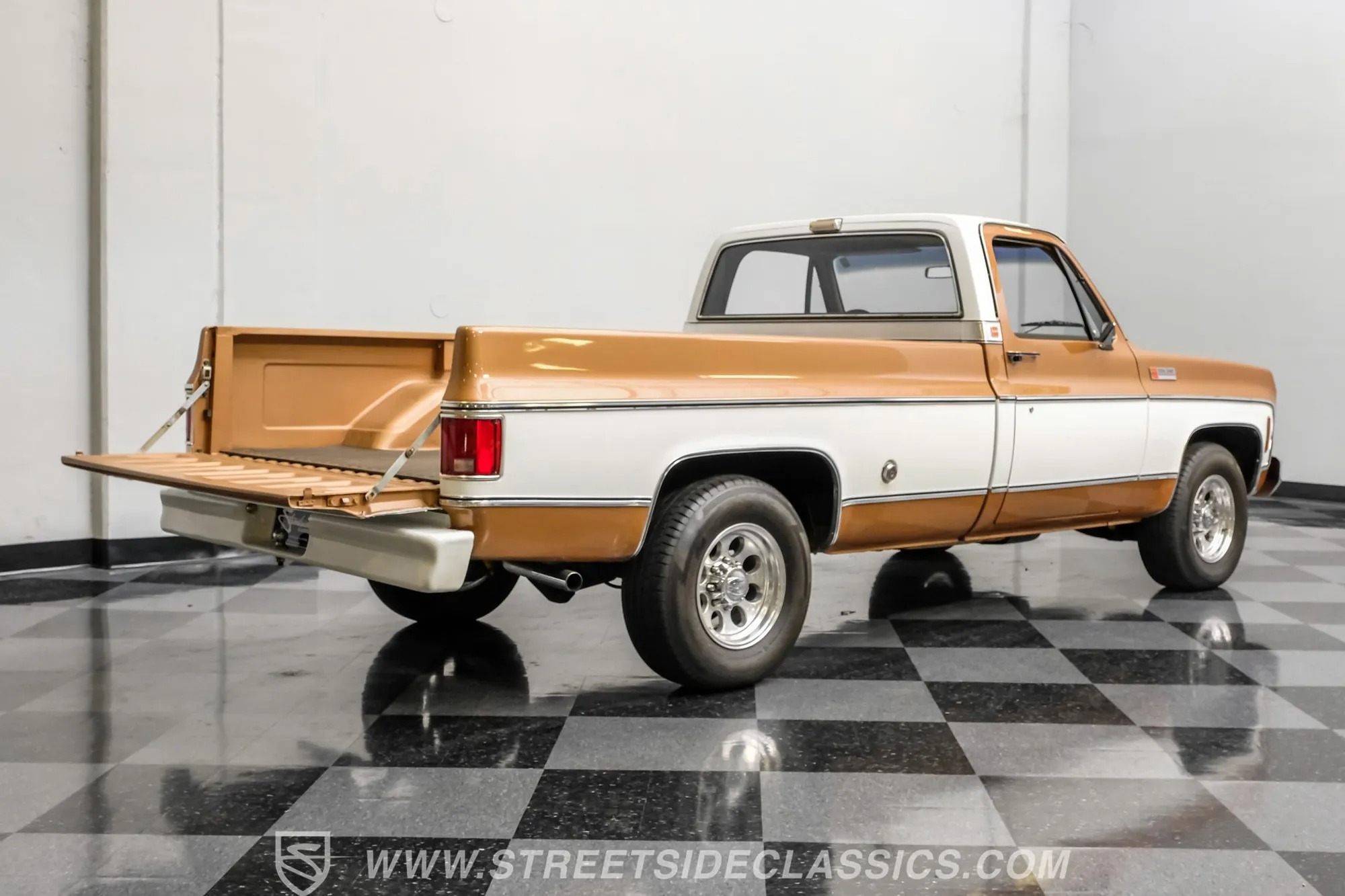 1974 GMC C2500 Sierra Grande