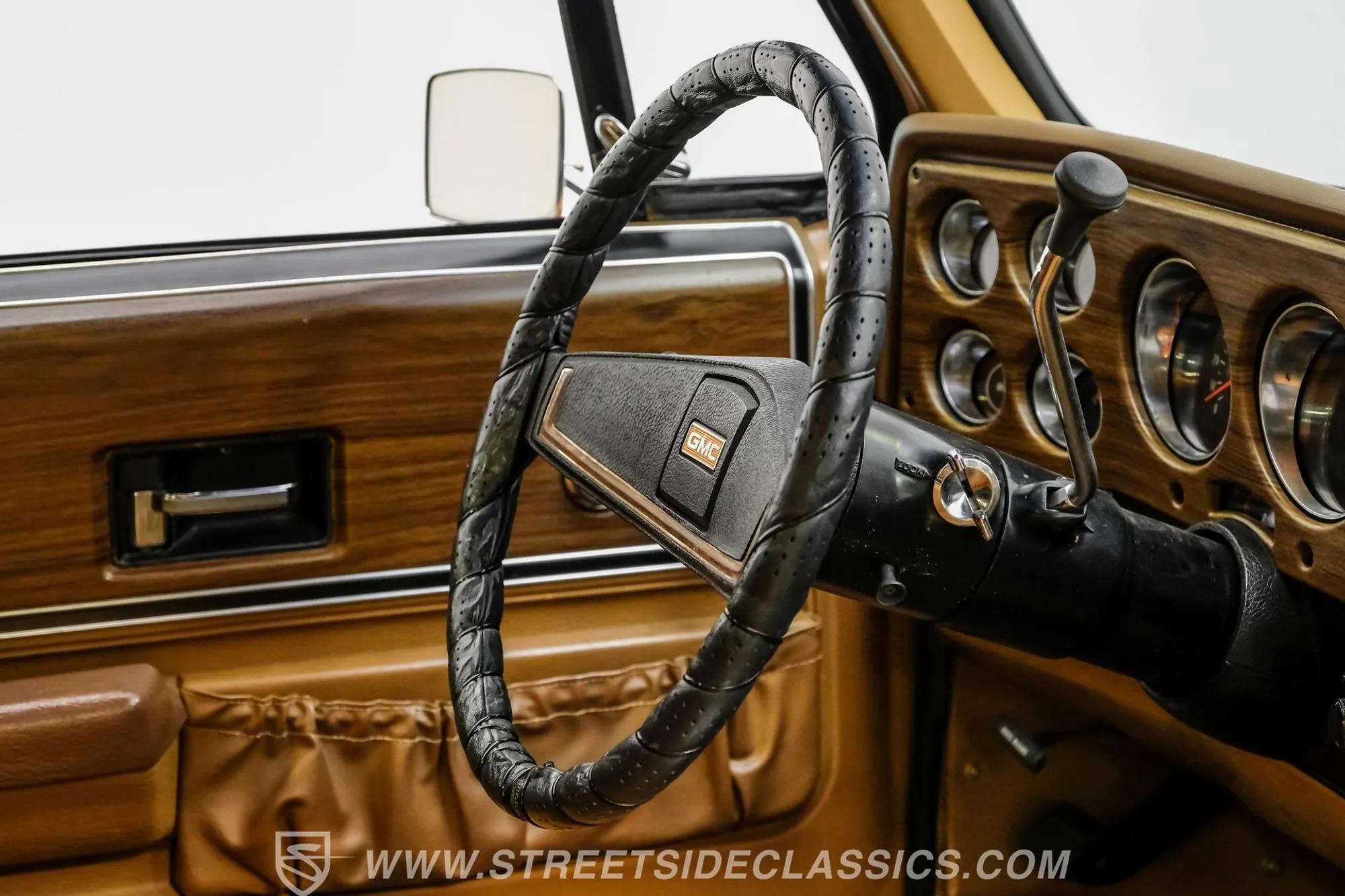 1974 GMC C2500 Sierra Grande