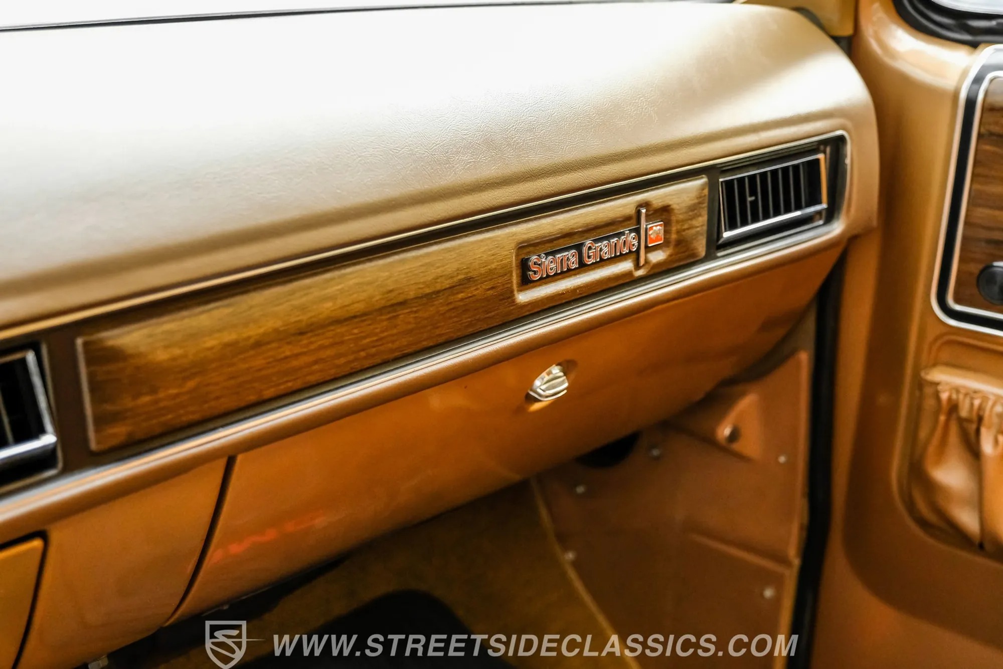 1974 GMC C2500 Sierra Grande