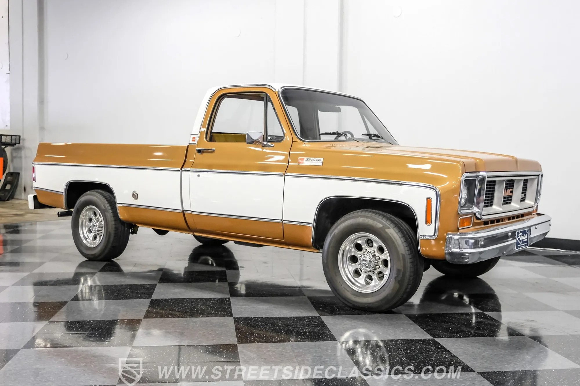 1974 GMC C2500 Sierra Grande