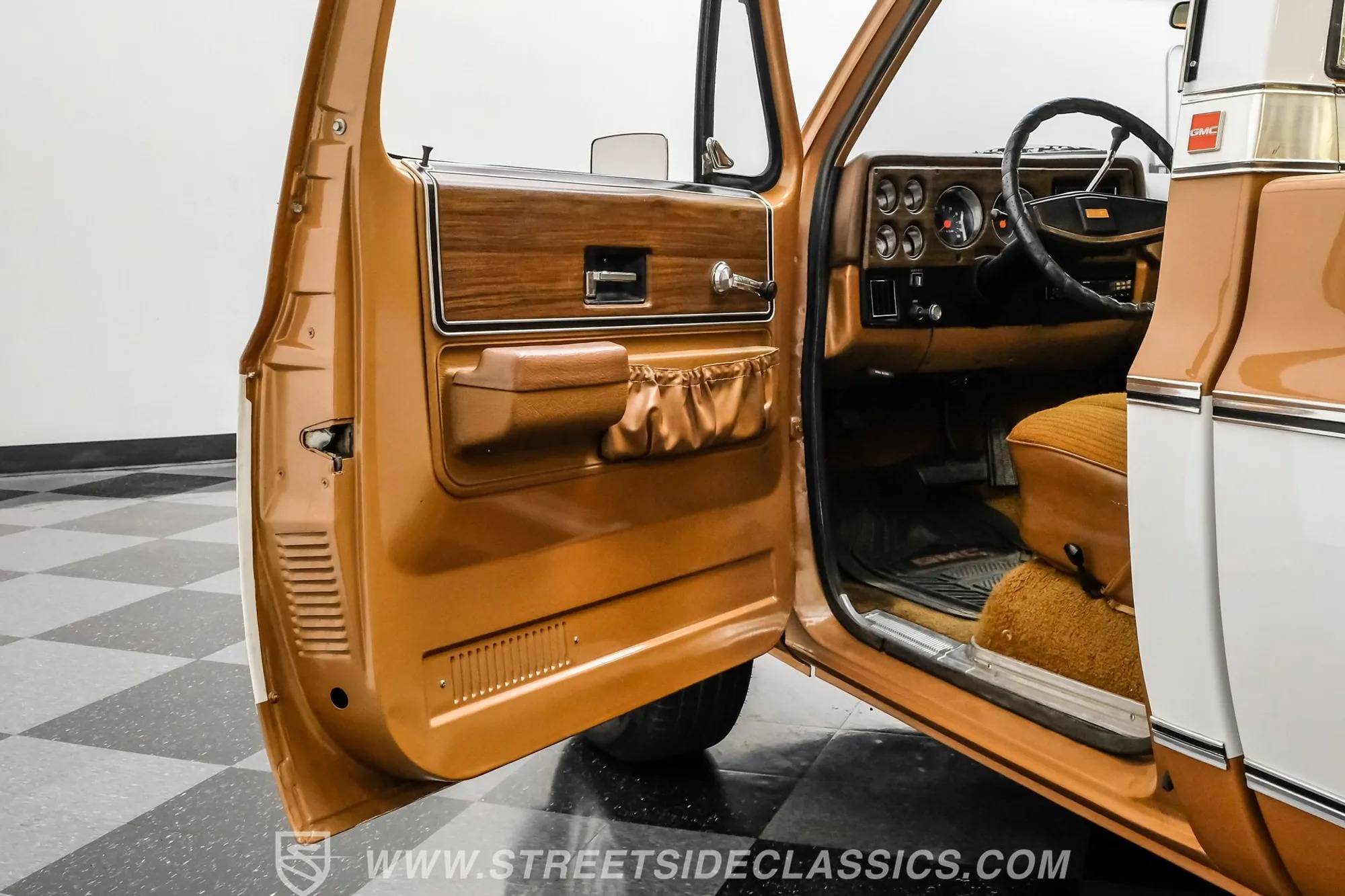 1974 GMC C2500 Sierra Grande