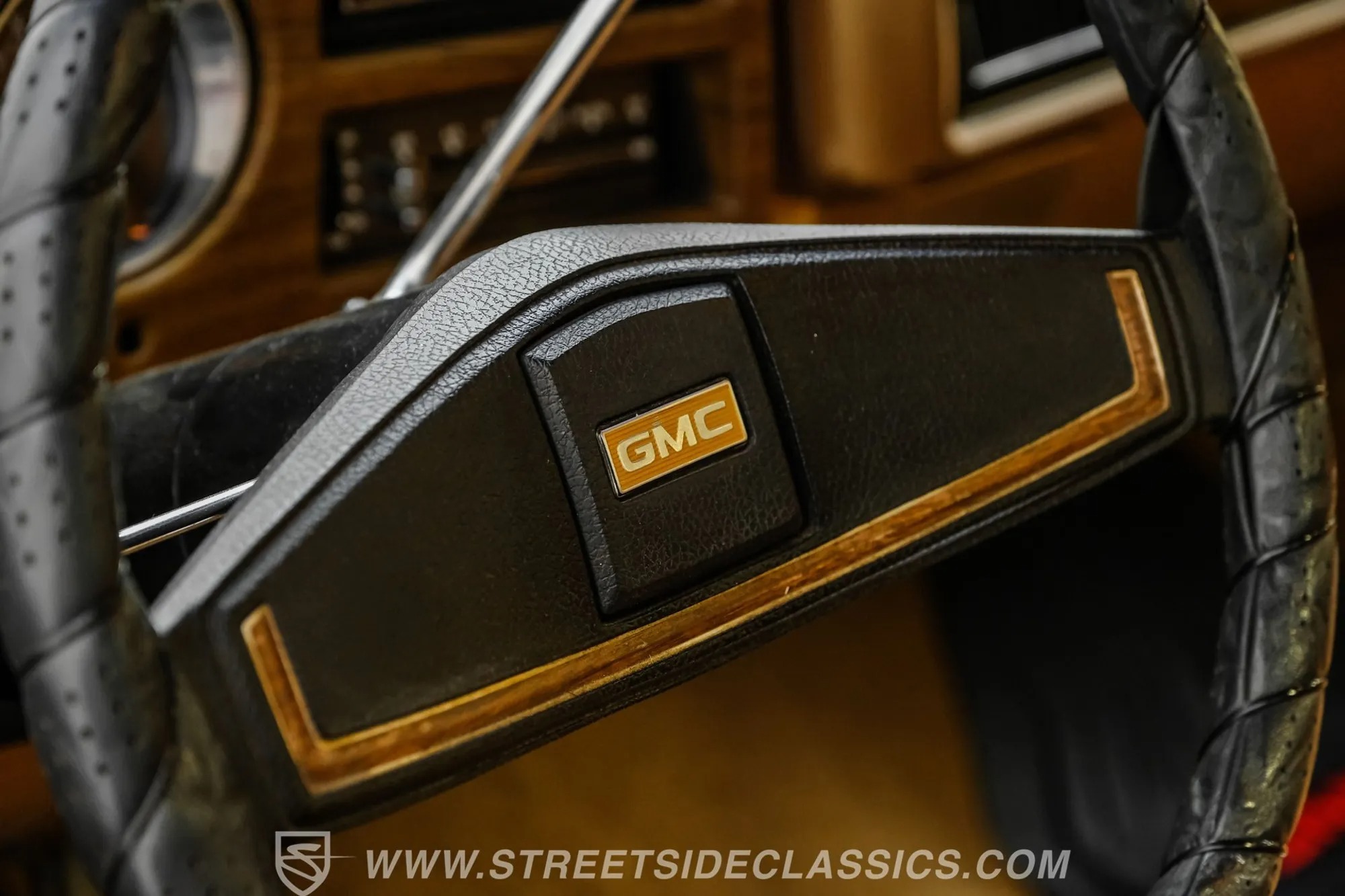 1974 GMC C2500 Sierra Grande