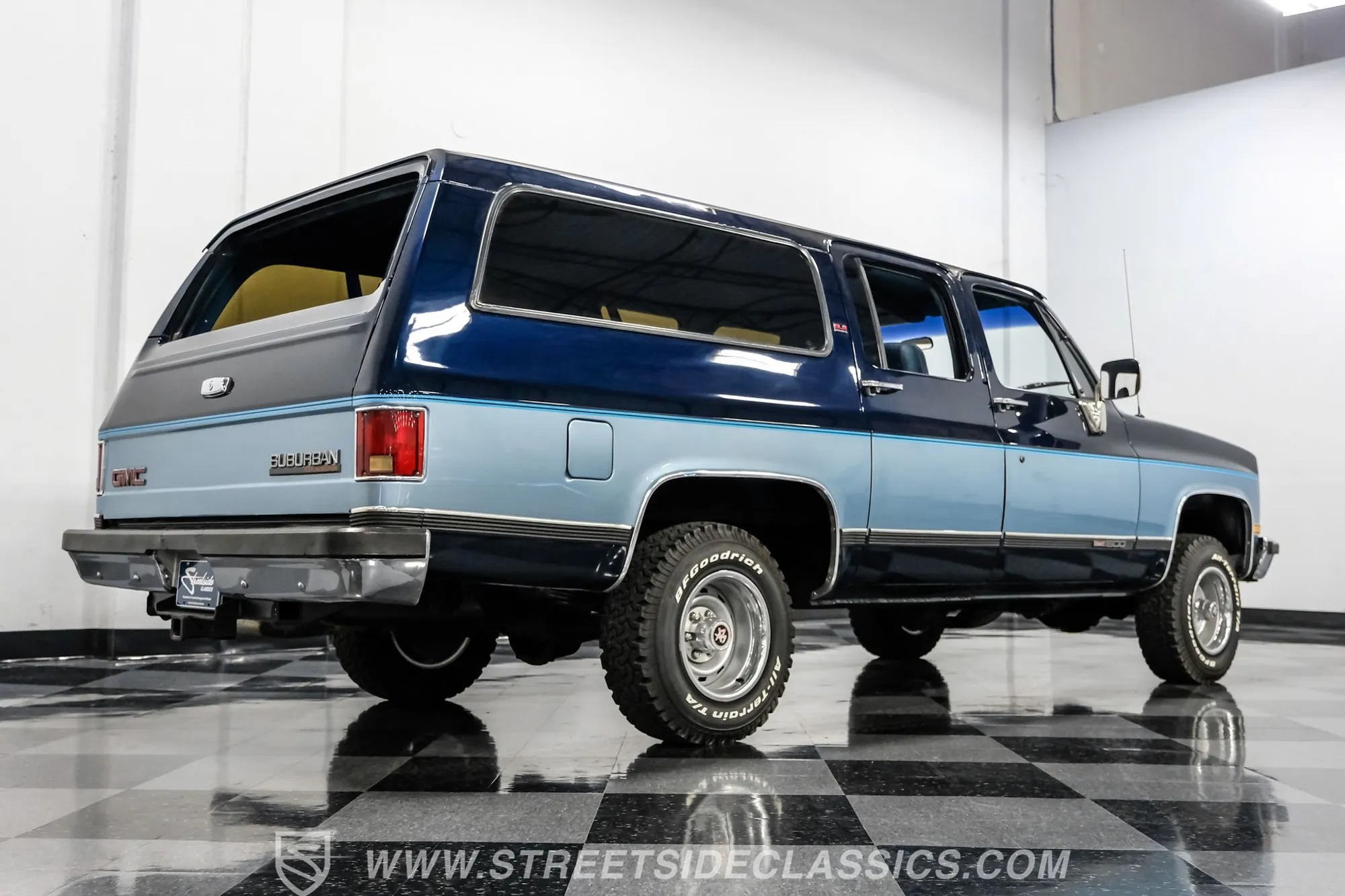 1990 GMC Suburban SLE