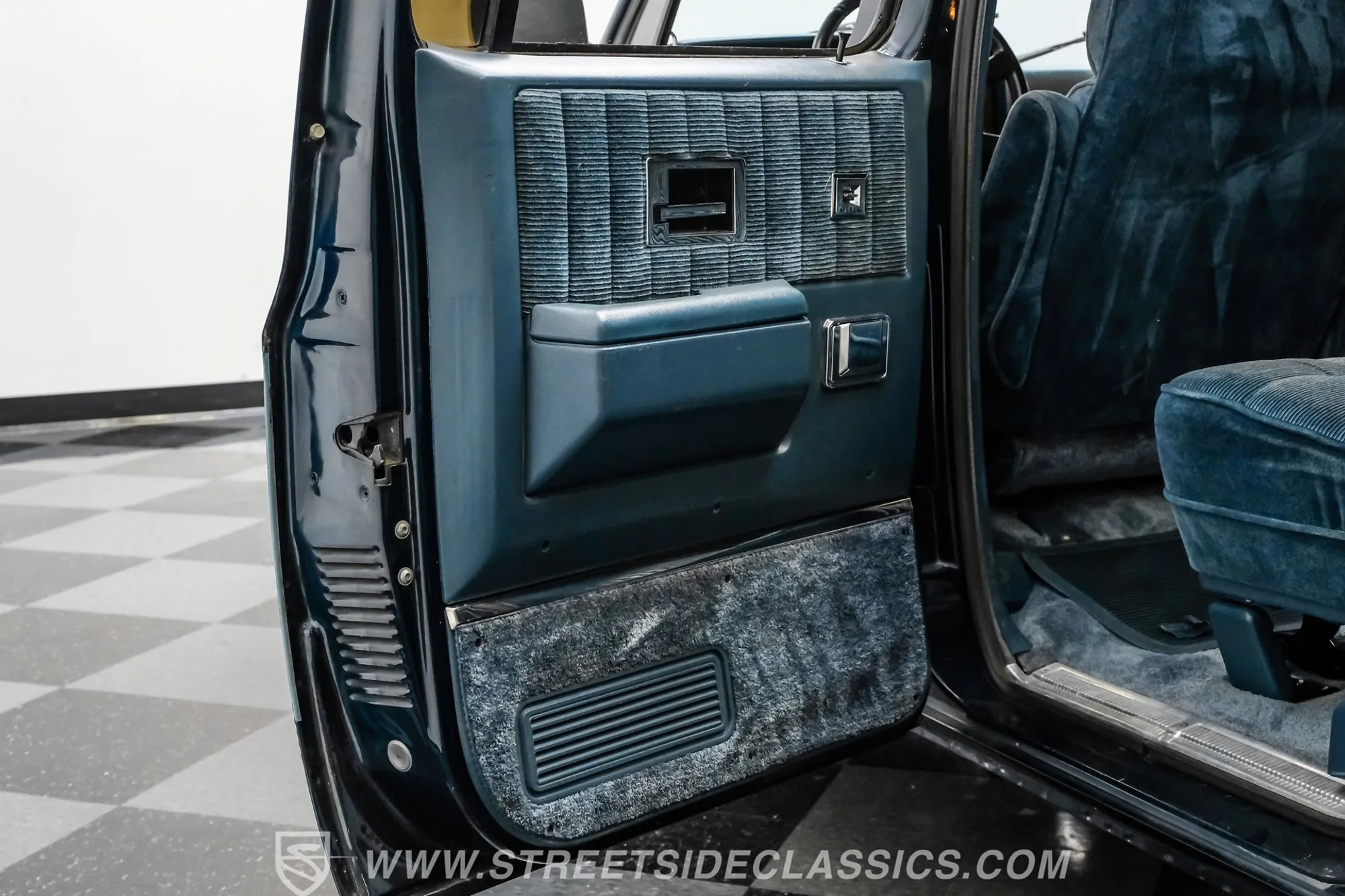 1990 GMC Suburban SLE