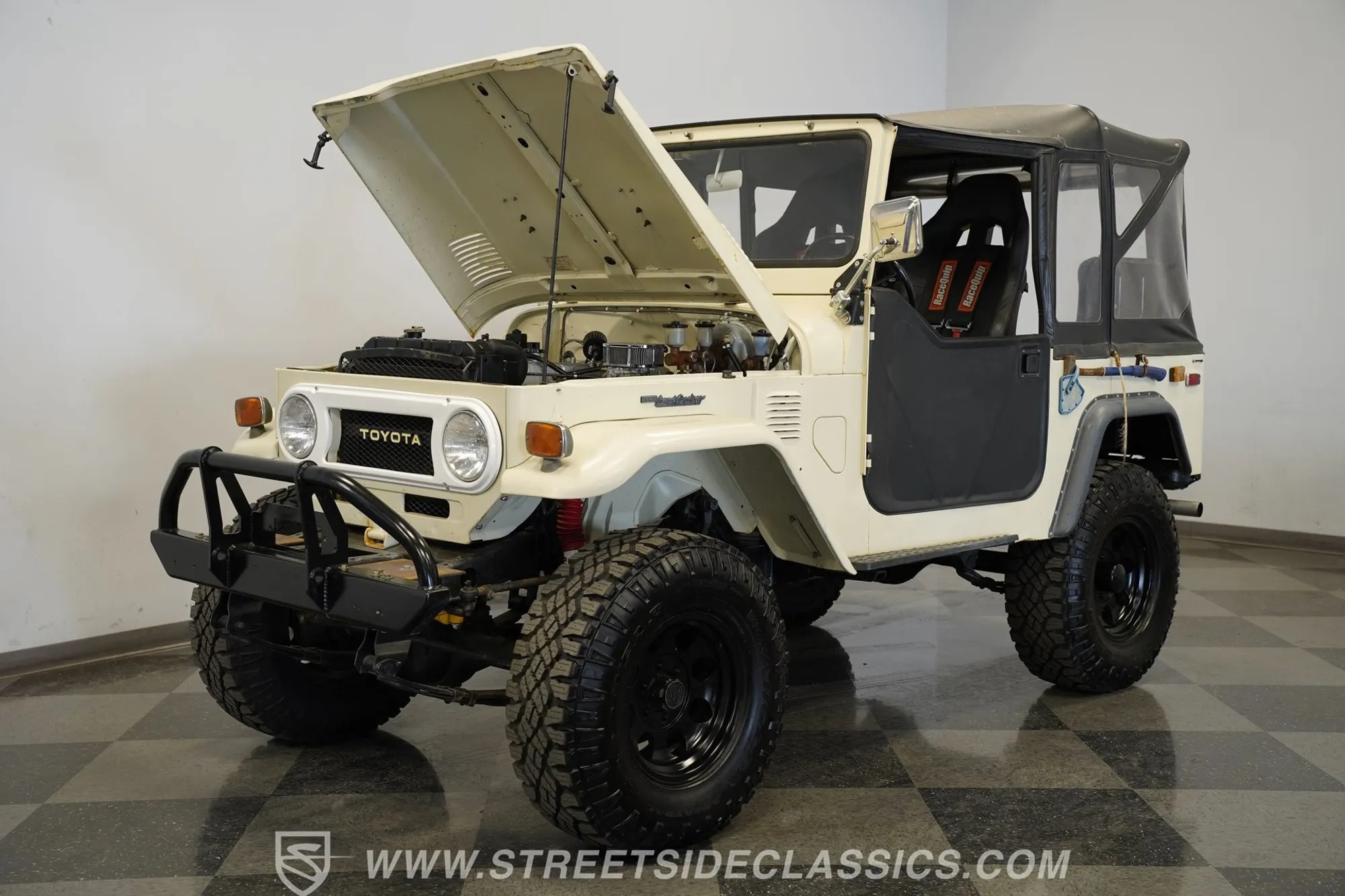 1974 Toyota Land Cruiser FJ40