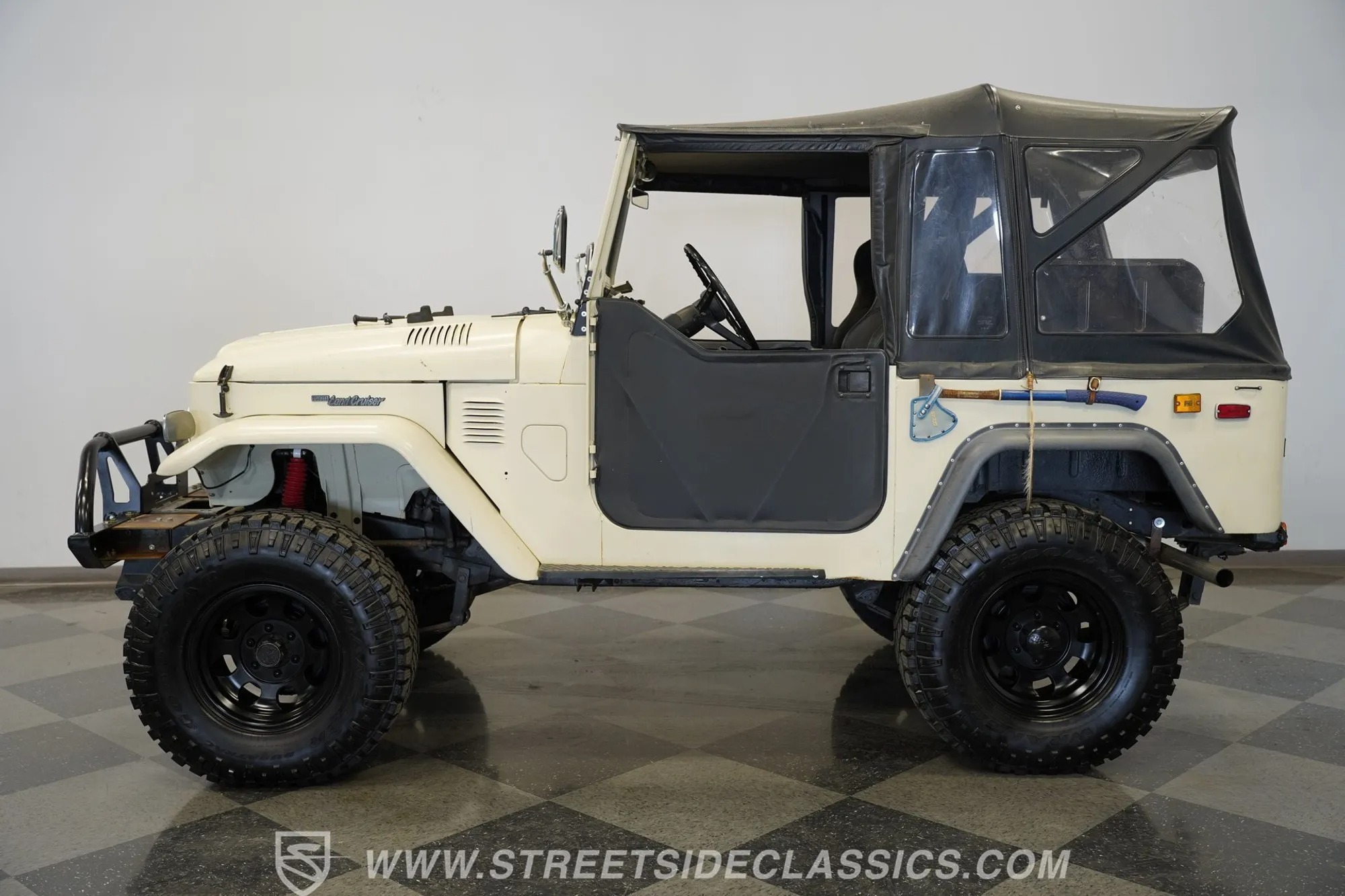 1974 Toyota Land Cruiser FJ40