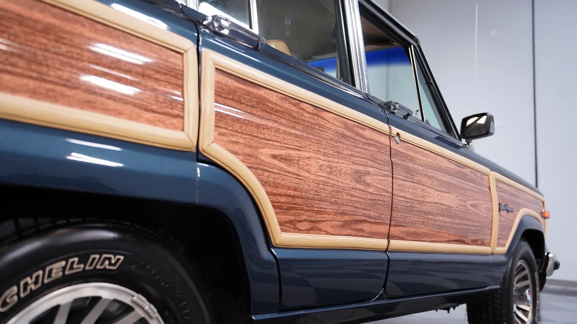 1988 Jeep Grand Wagoneer