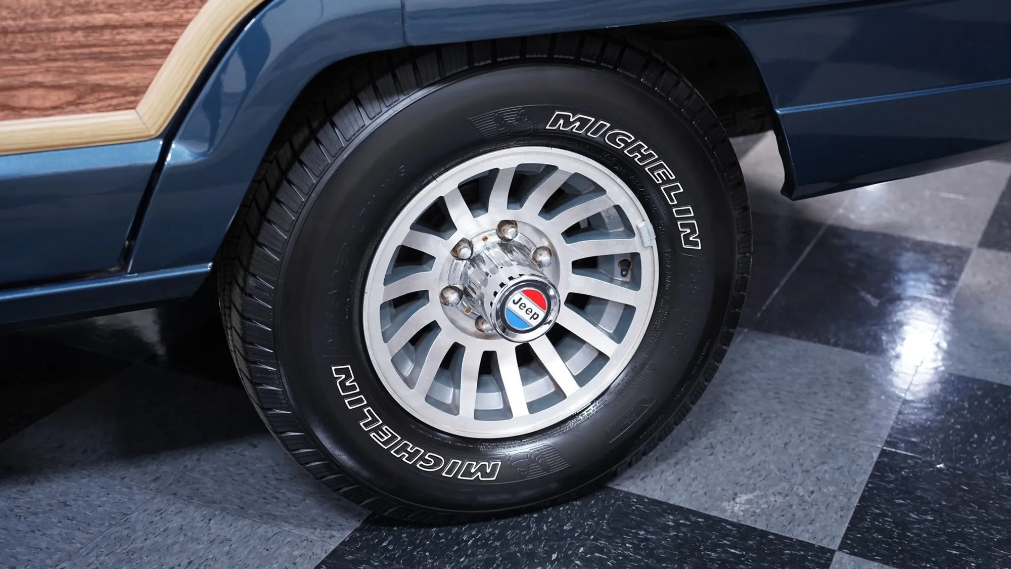 1988 Jeep Grand Wagoneer