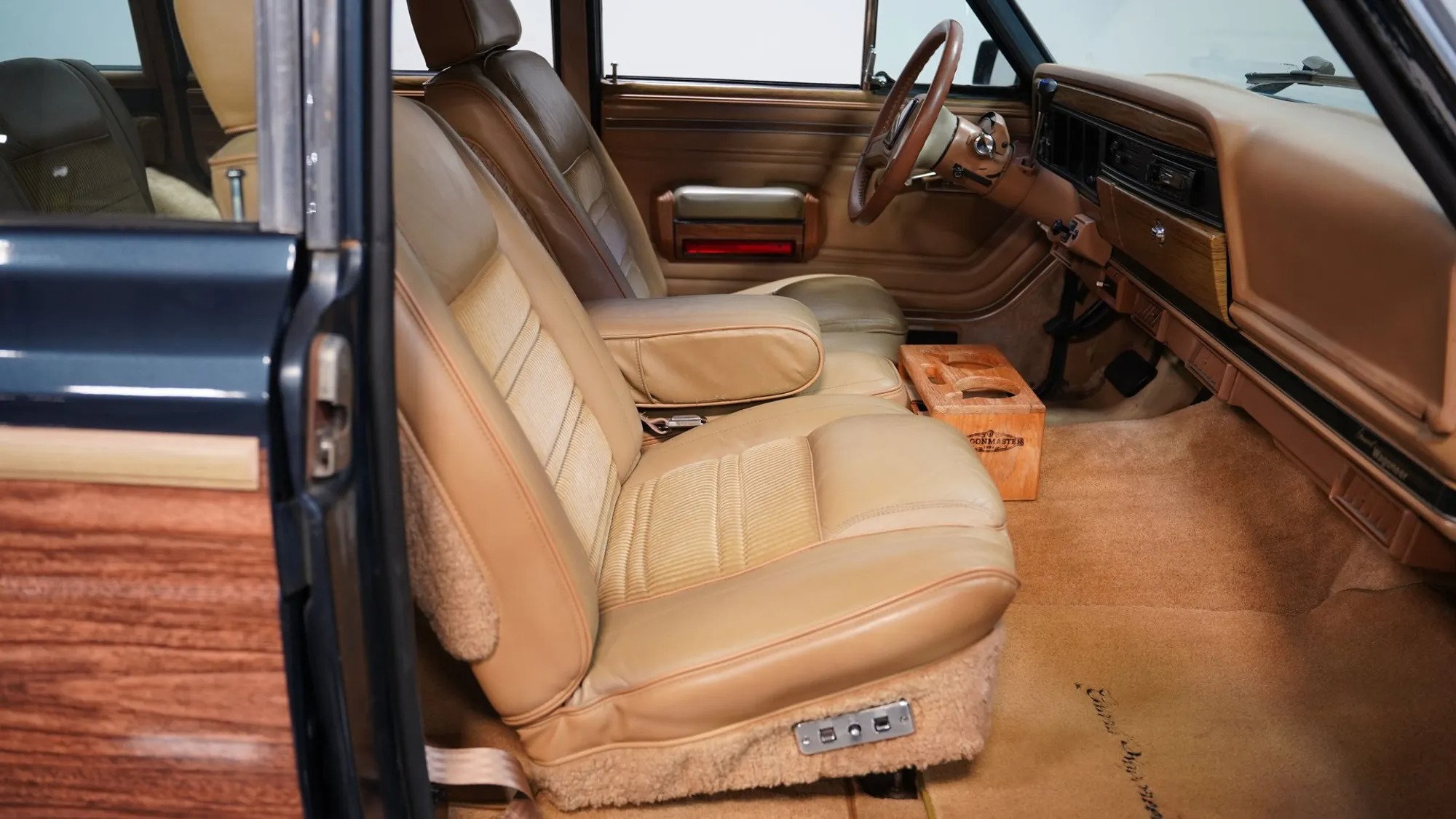 1988 Jeep Grand Wagoneer