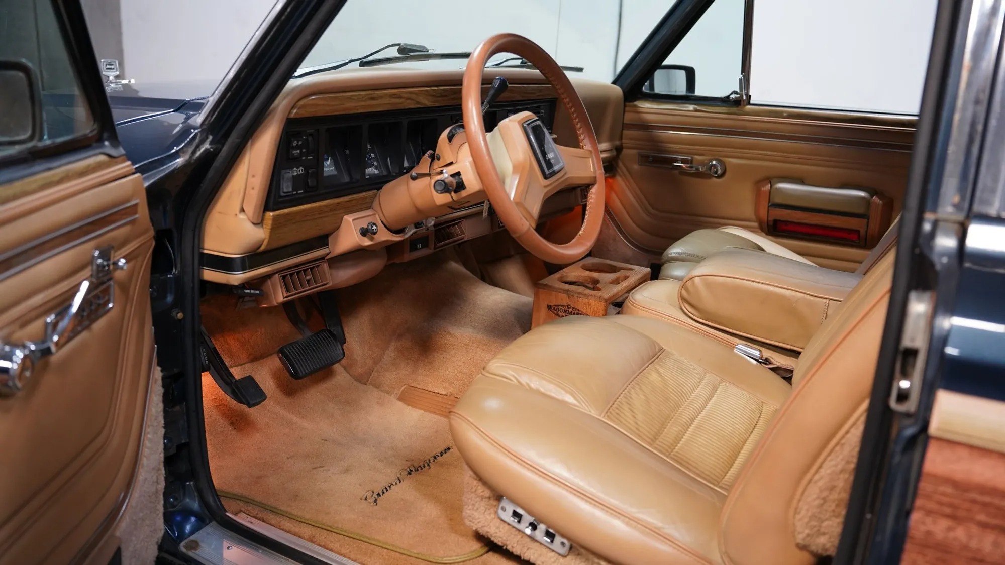 1988 Jeep Grand Wagoneer