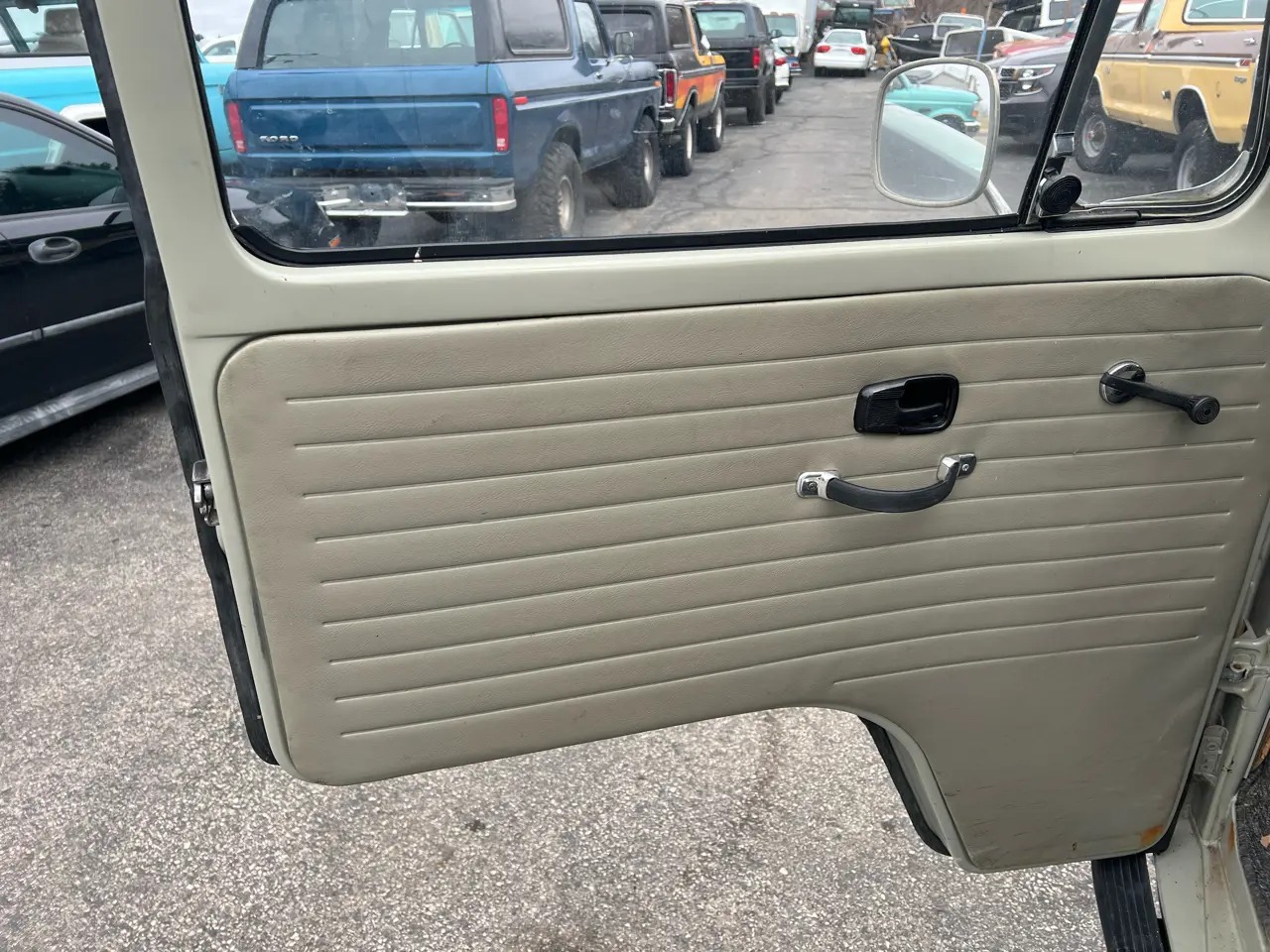 1972 Volkswagen Westfalia Camper Bus