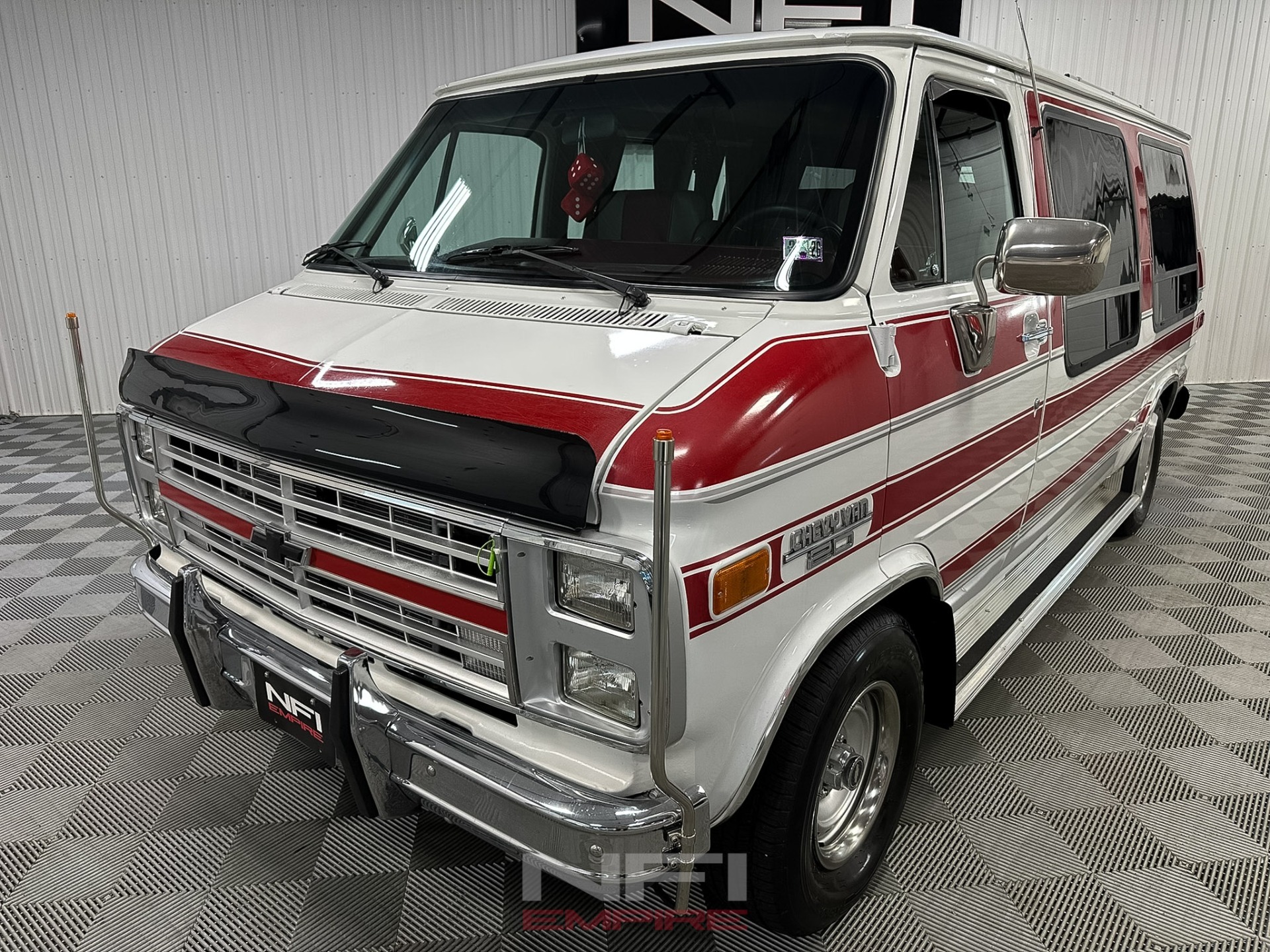 1986 Chevrolet G20 Sport Van - 3