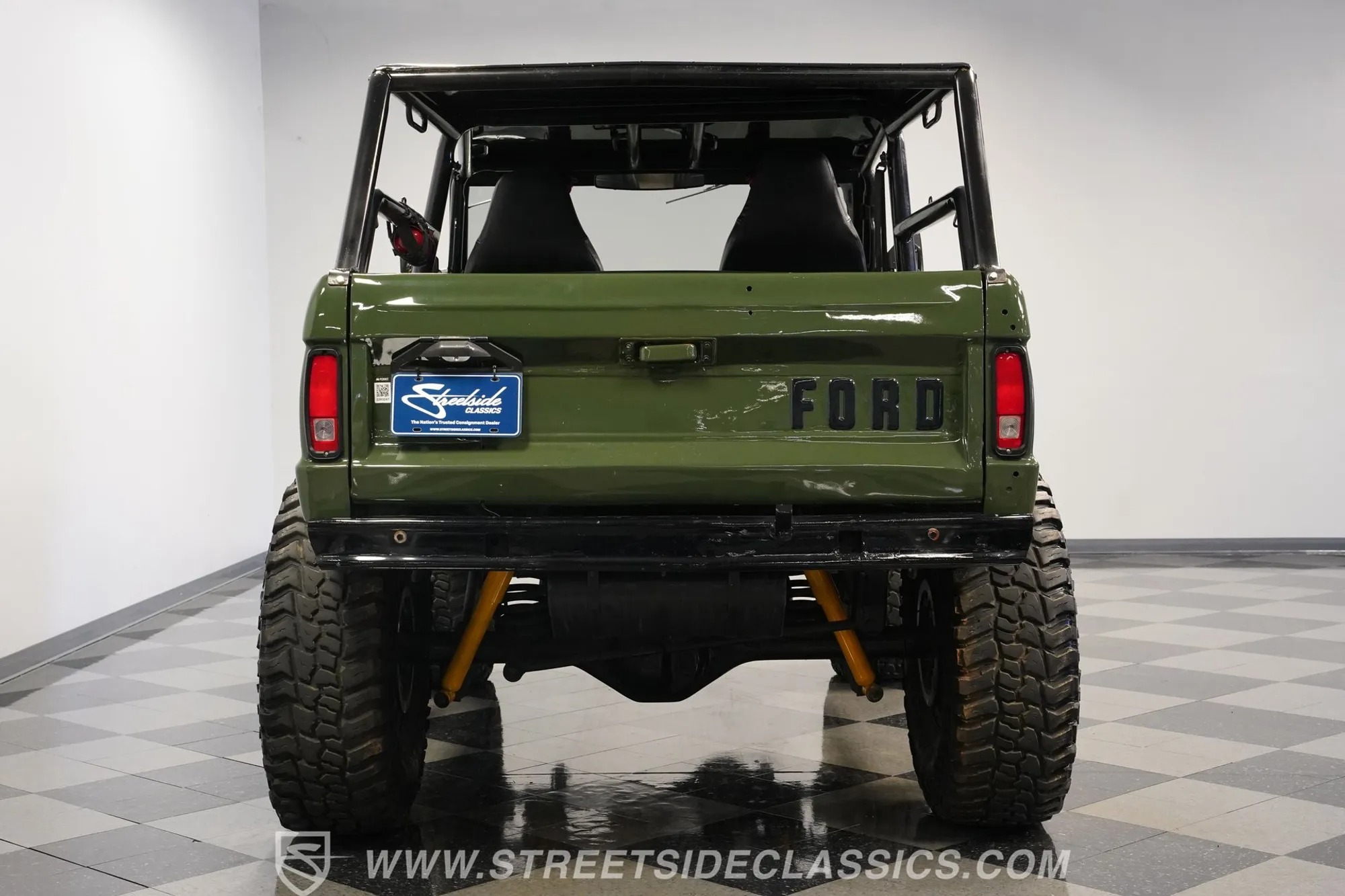 Modified 1970 Ford Bronco - 5