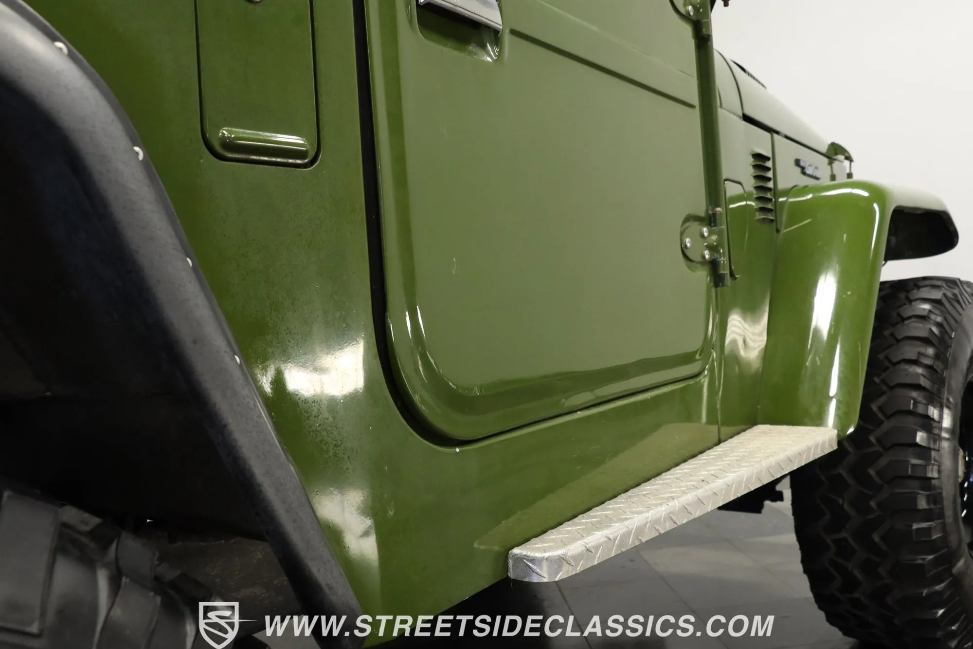 1975 Toyota Land Cruiser FJ40 Restomod