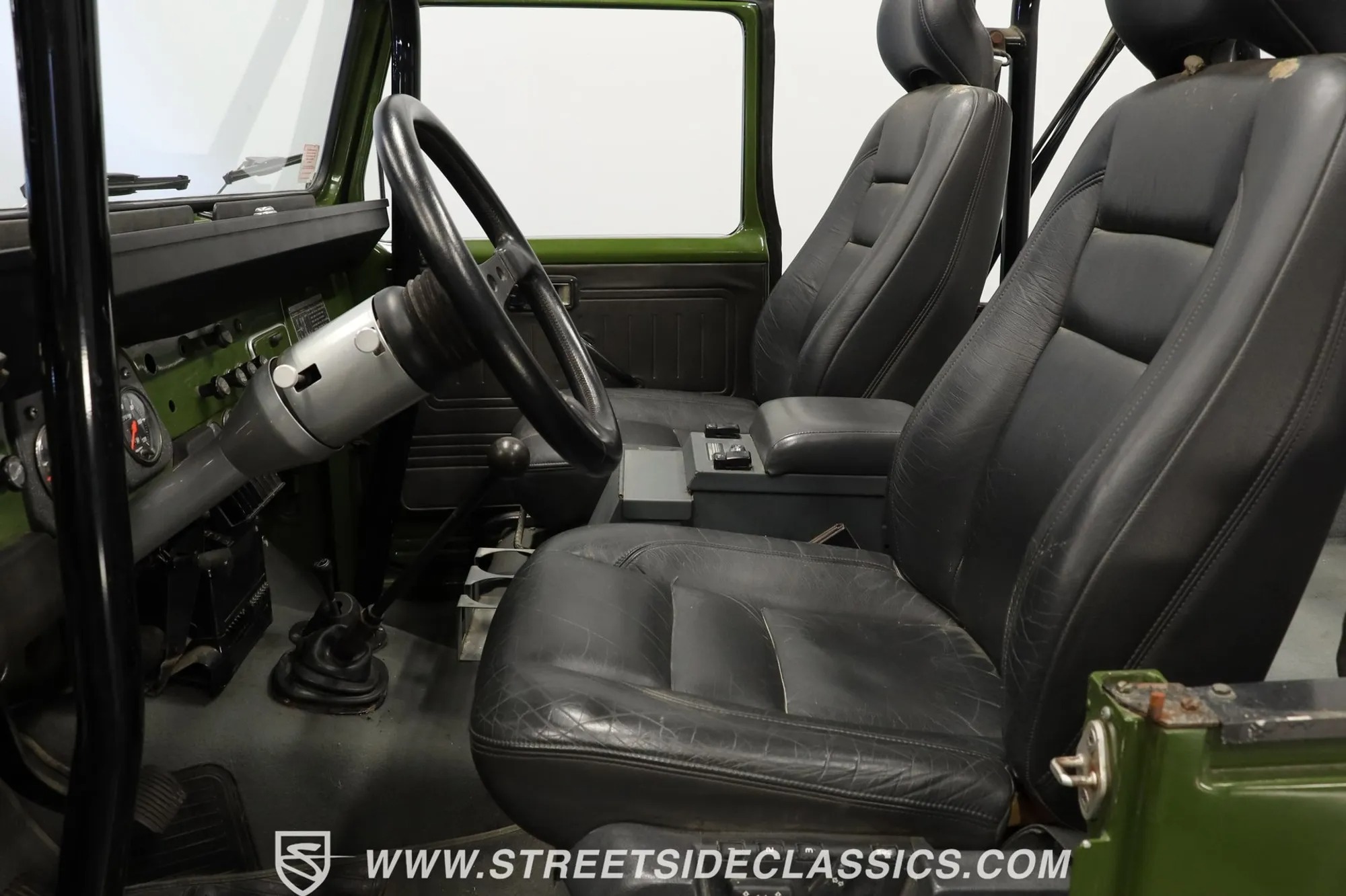 1975 Toyota Land Cruiser FJ40 Restomod