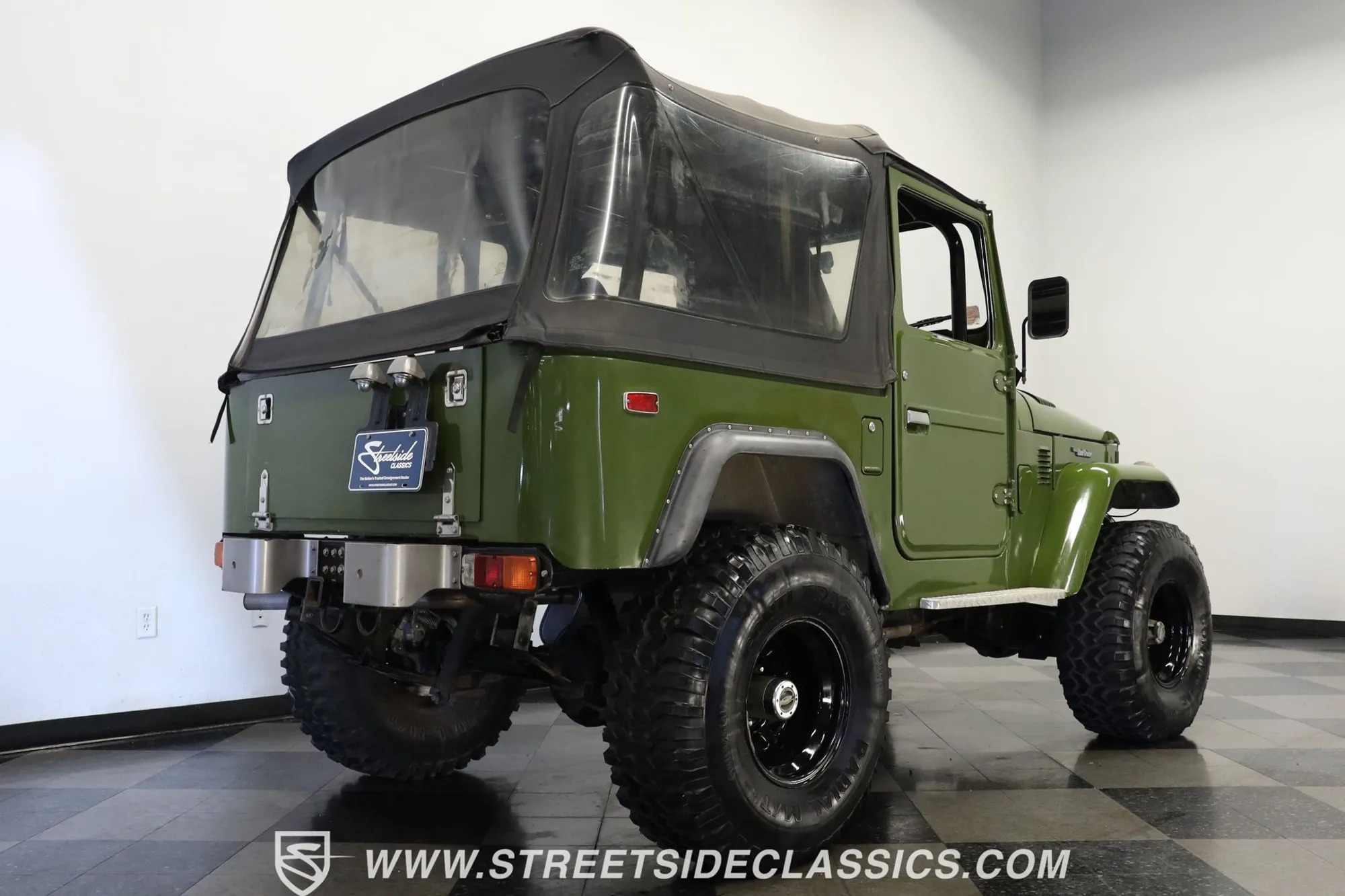 1975 Toyota Land Cruiser FJ40 Restomod
