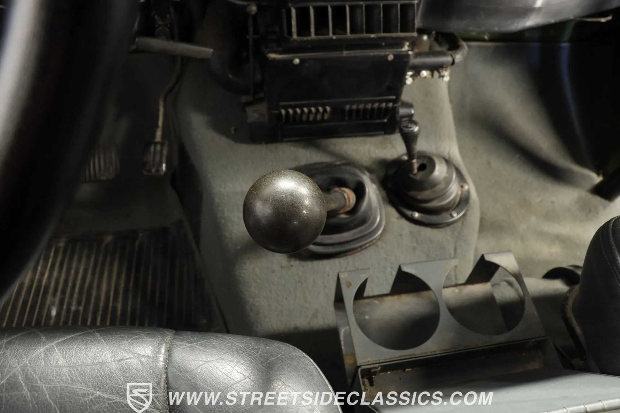 1975 Toyota Land Cruiser FJ40 Restomod