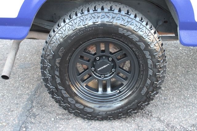 1992 Ford Bronco XL Custom