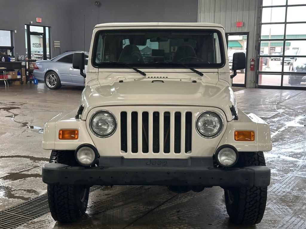 2000 Jeep Wrangler Sahara - 4