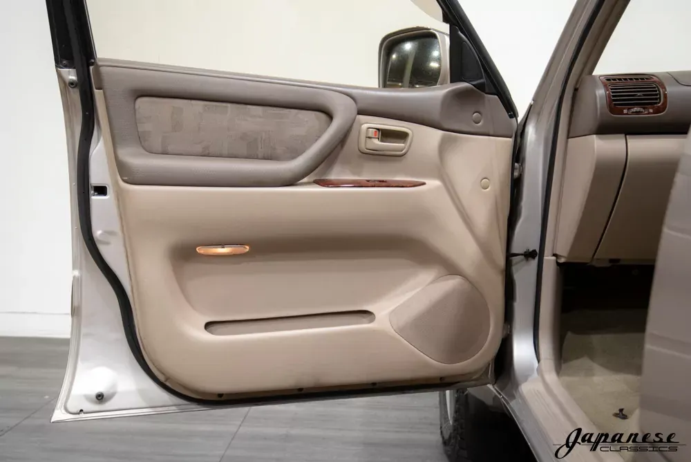 1998 Toyota Land Cruiser UZJ100