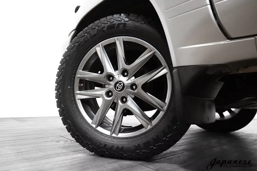 1998 Toyota Land Cruiser UZJ100