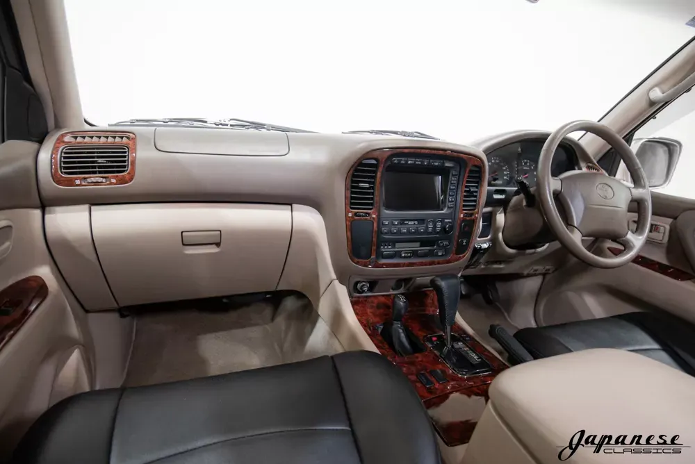 1998 Toyota Land Cruiser UZJ100 - 3