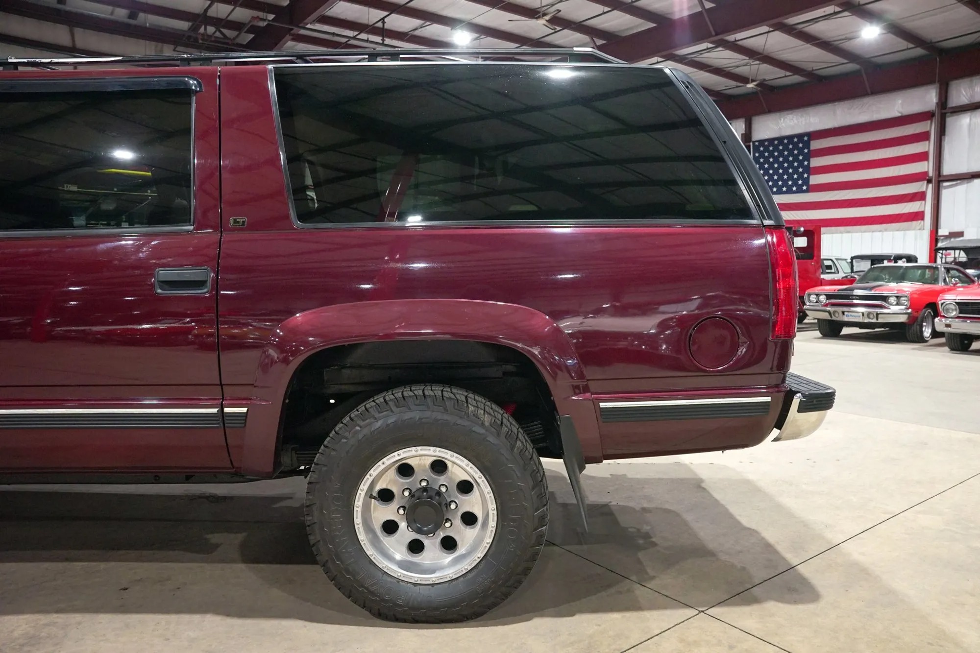 1995 Chevrolet Suburban K2500 LT - 5
