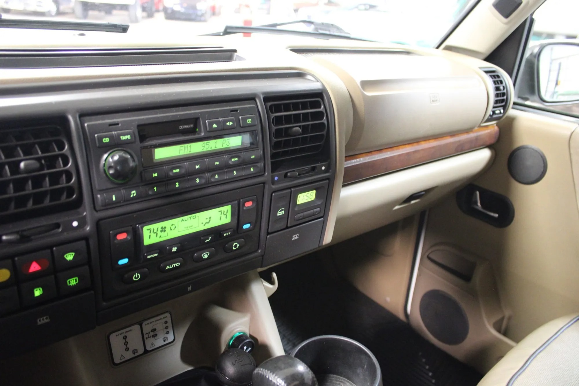 2001 Land Rover Discovery II SE