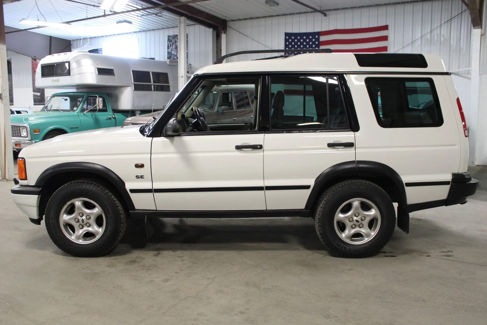 2001 Land Rover Discovery II SE - 2