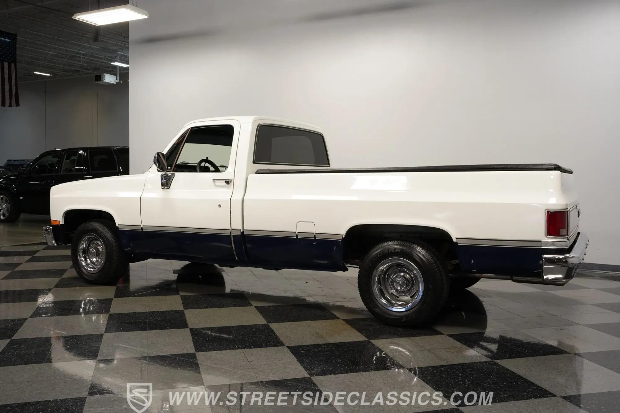 1984 Chevrolet C10 Restomod - 5
