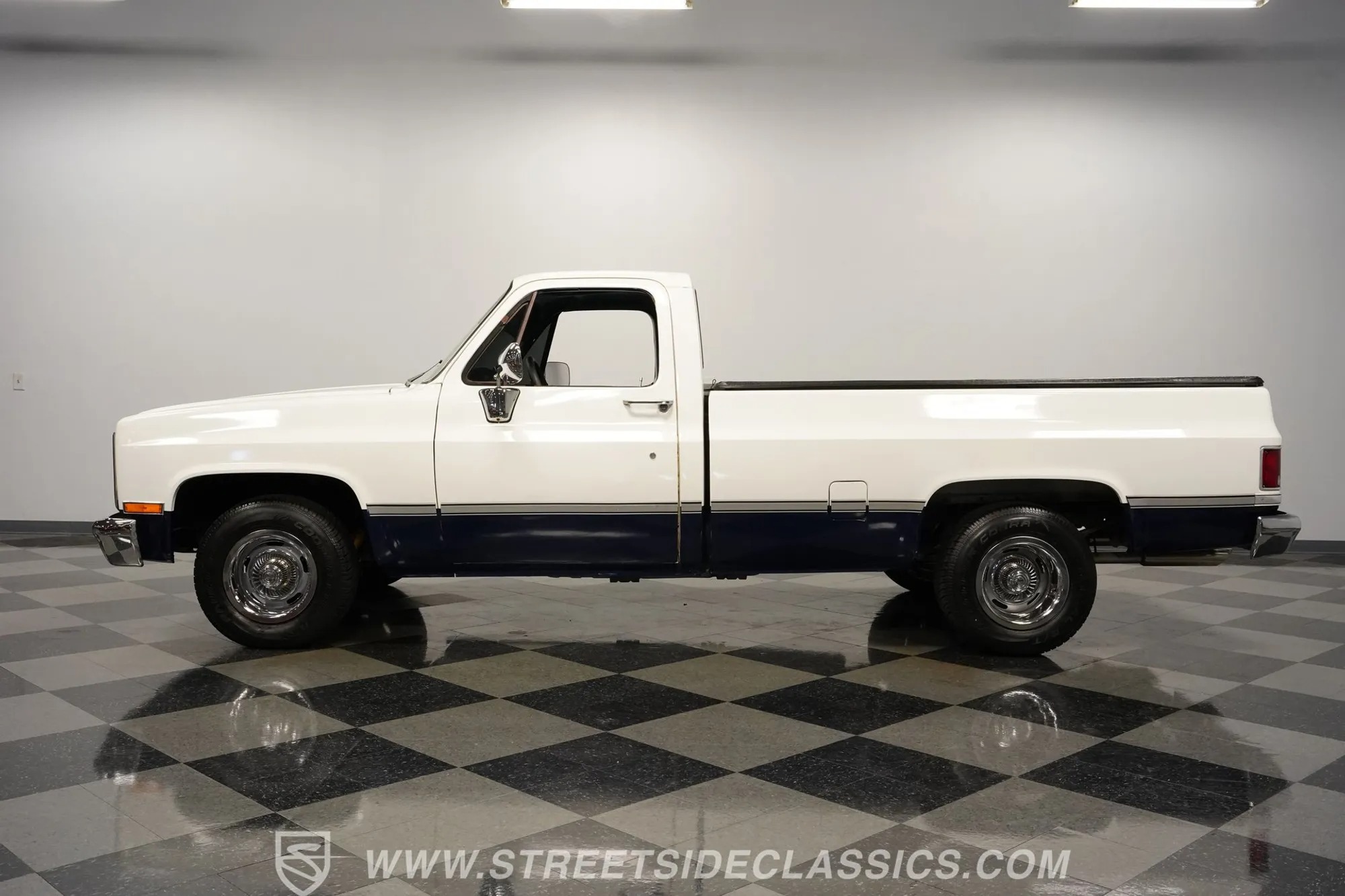 1984 Chevrolet C10 Restomod - 2