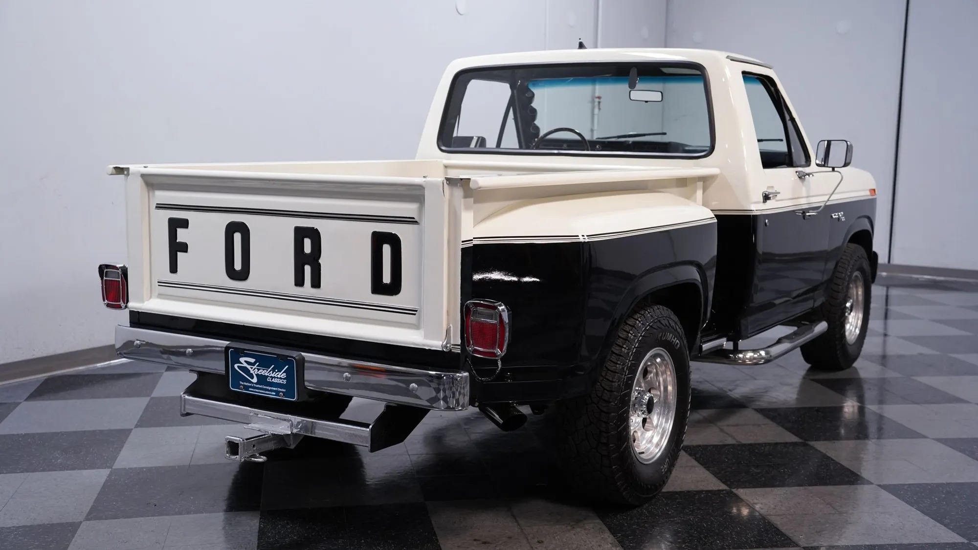 1981 Ford F-100 Custom Flareside