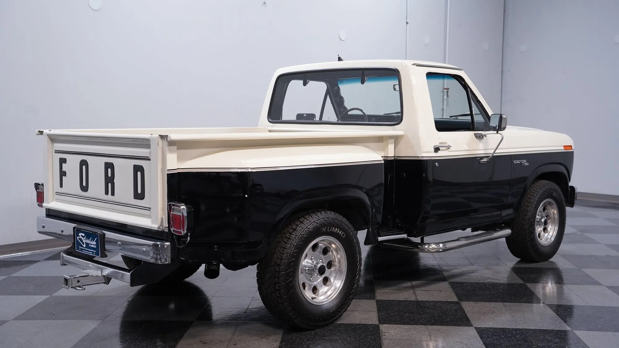 1981 Ford F-100 Custom Flareside