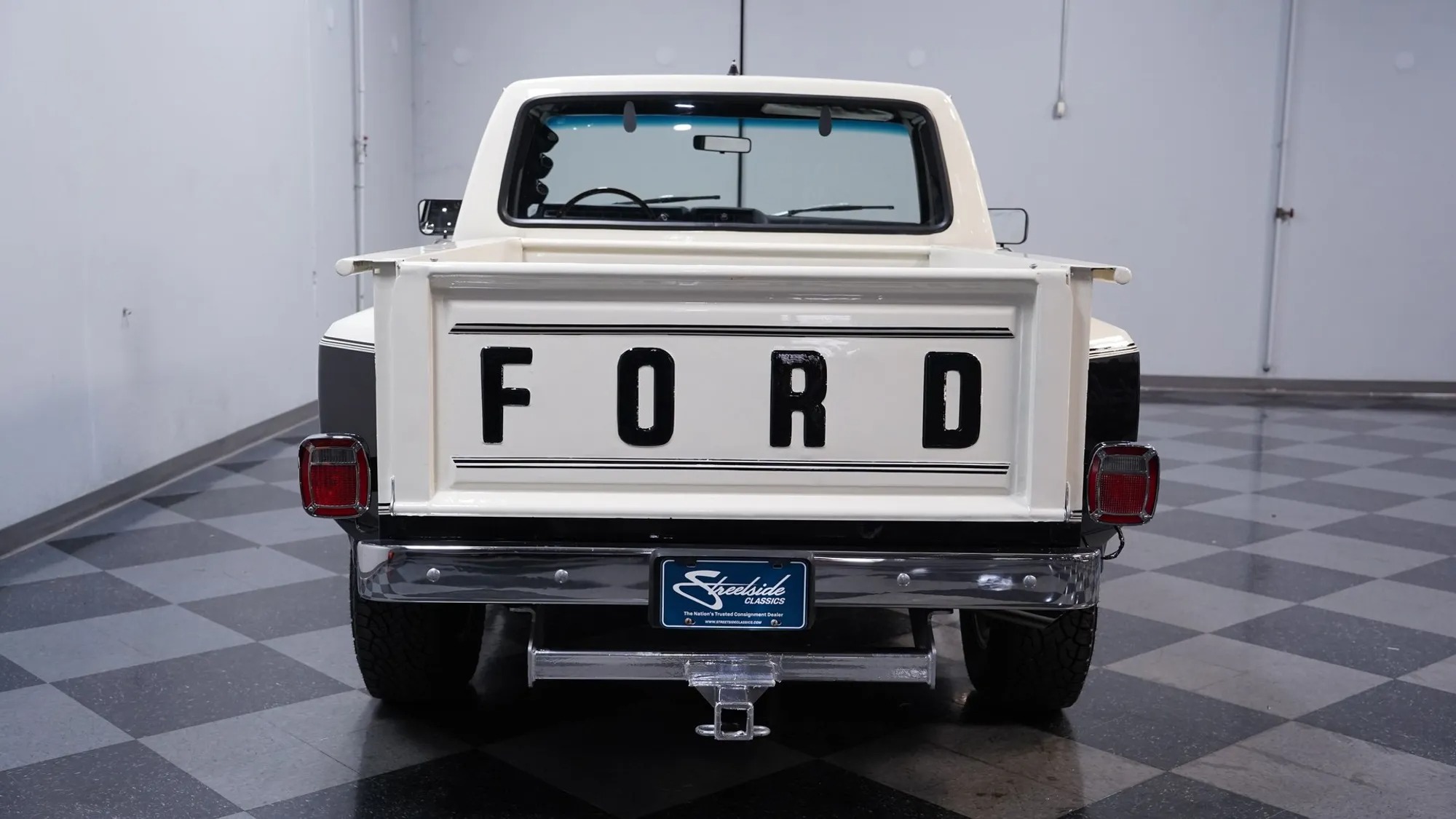 1981 Ford F-100 Custom Flareside - 5