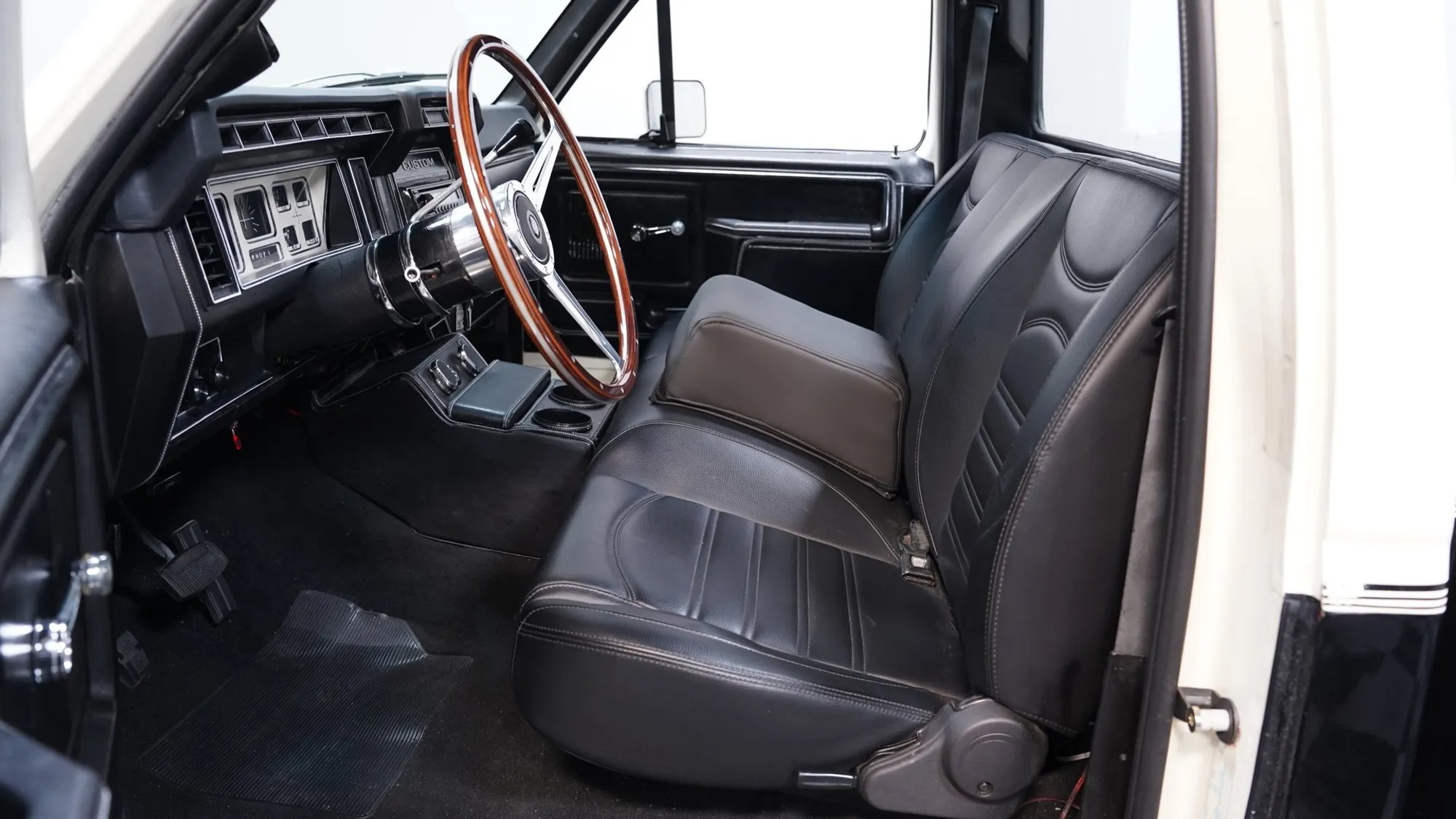 1981 Ford F-100 Custom Flareside