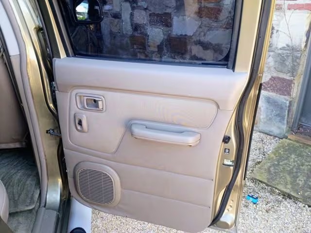 2001 Nissan Frontier SE