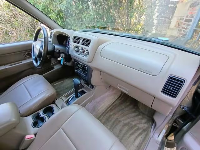 2001 Nissan Frontier SE