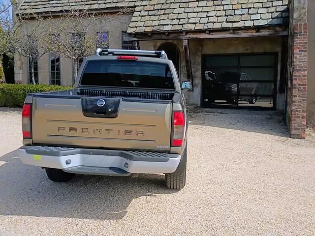 2001 Nissan Frontier SE