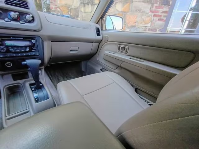 2001 Nissan Frontier SE